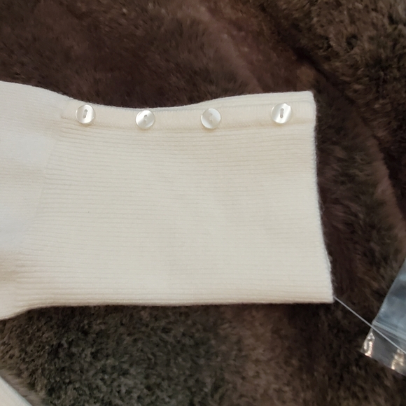 Sweater NWT Size 1X Cream JM Collection - Picture 3 of 5